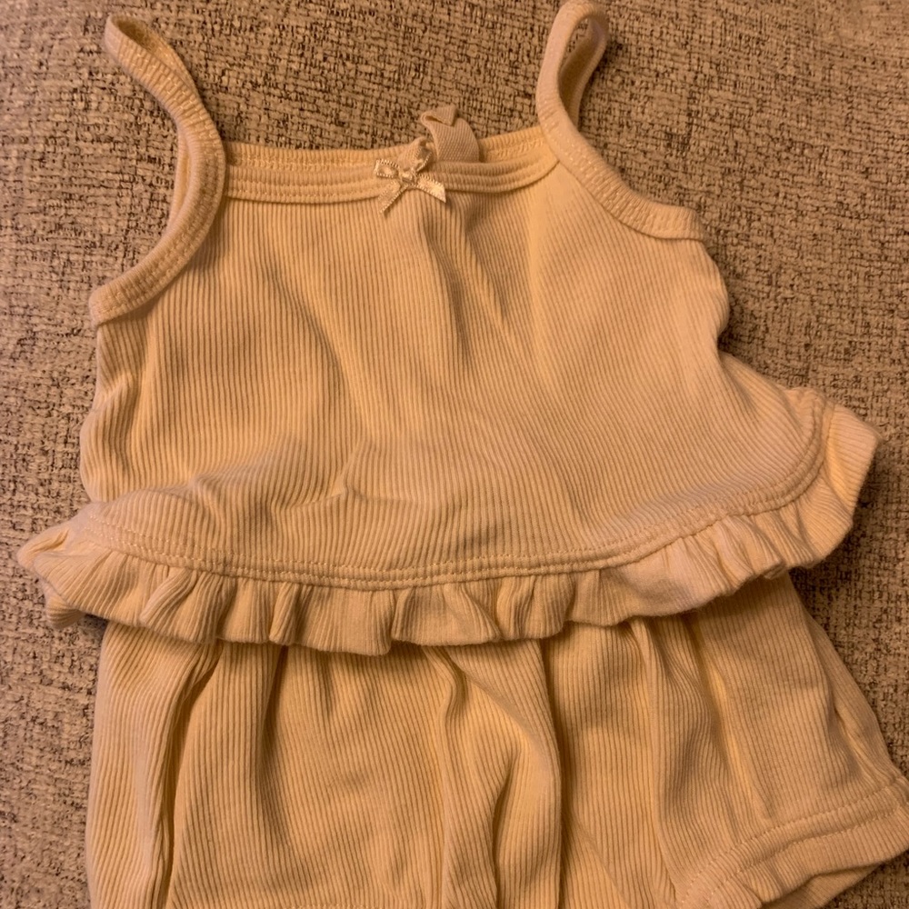 Baby gap two-piece set